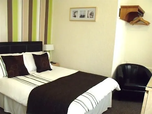 *** Bed & Breakfast Benson Hotel - Small Families & Couples Only Blackpool United Kingdom
