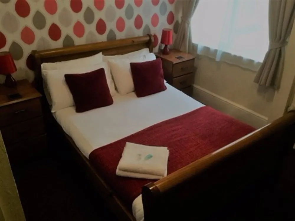 Bed & Breakfast Benson Hotel - Small Families & Couples Only Blackpool