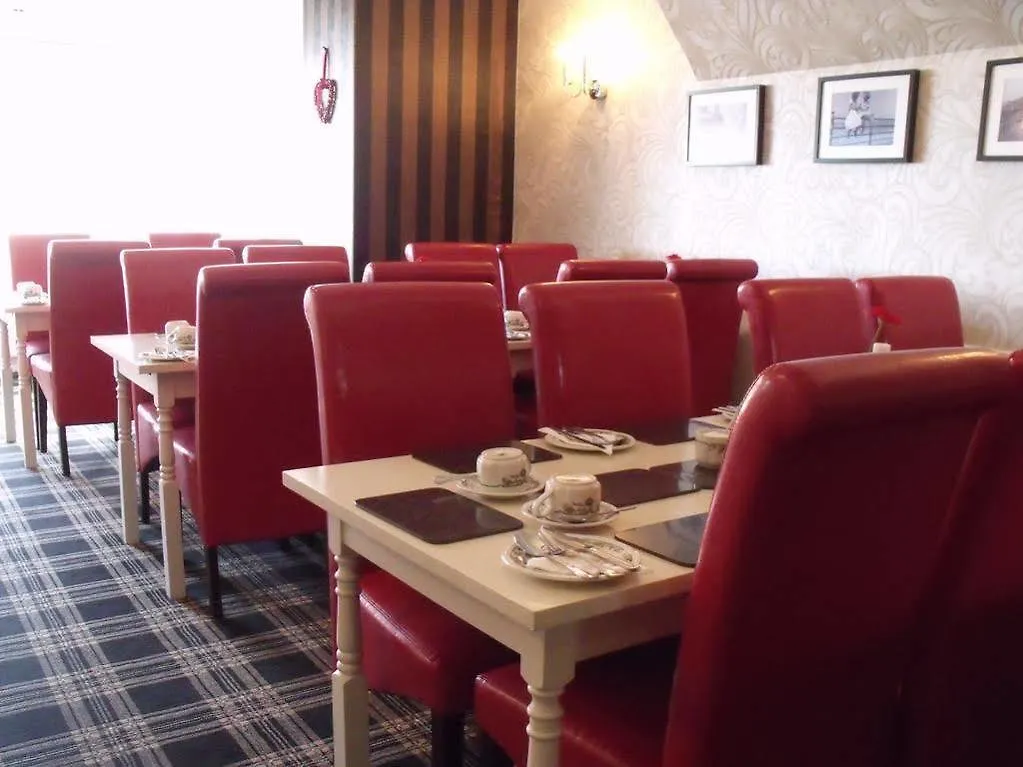 *** Bed & Breakfast Benson Hotel - Small Families & Couples Only Blackpool United Kingdom